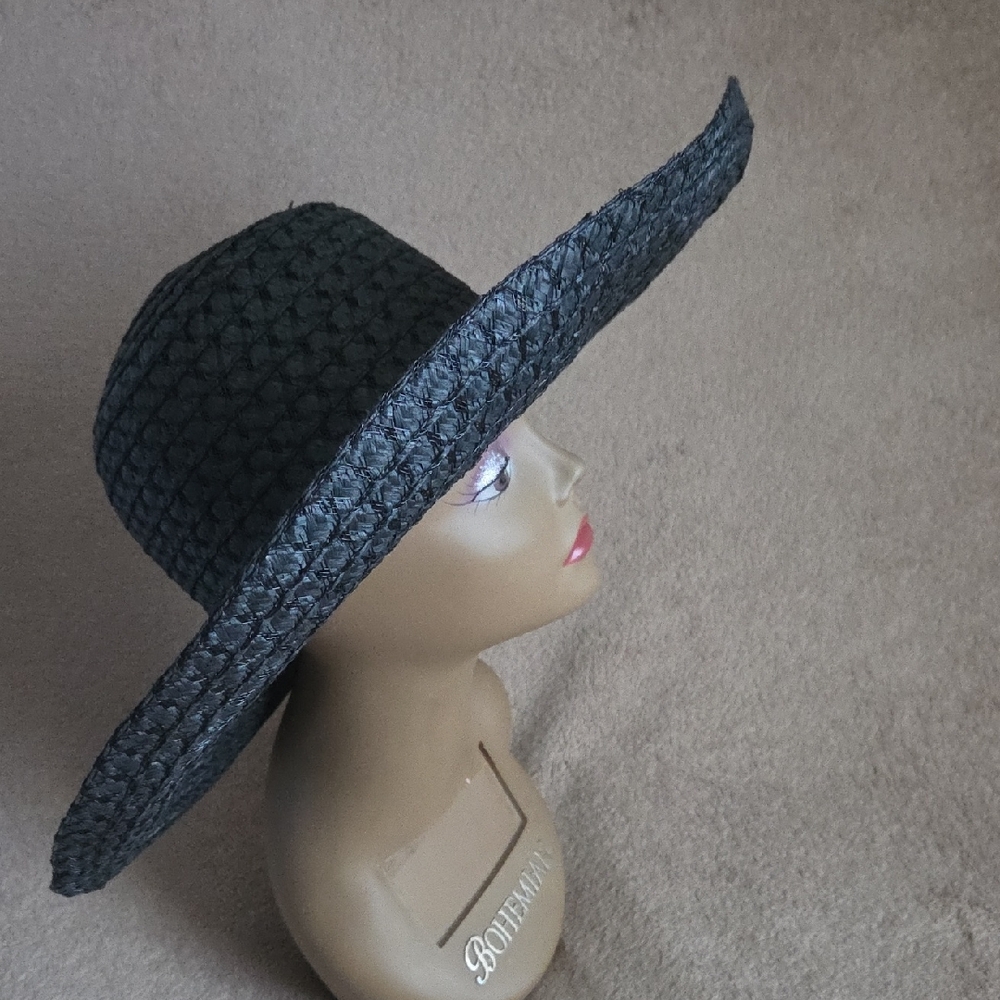 Chic Black Straw Hat